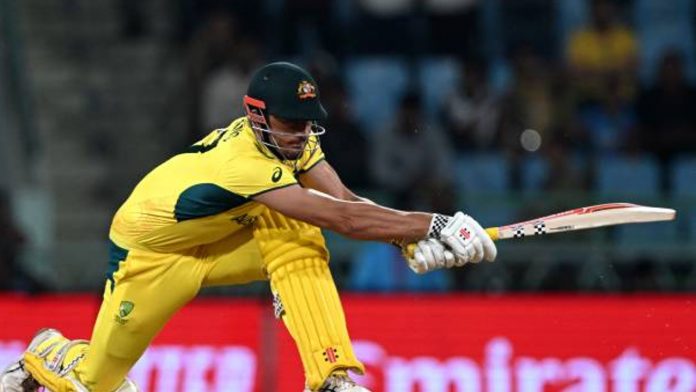 AUS wins their first match of the WC tournament, defeating SL by 5 wickets