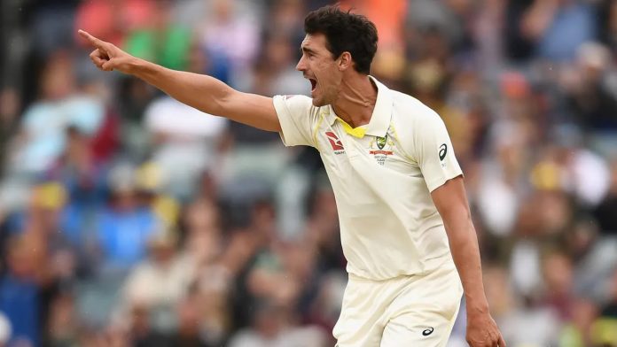 Following his victory in the MCG Test, Mitchell Starc keeps his word and gives shoes to a young fan