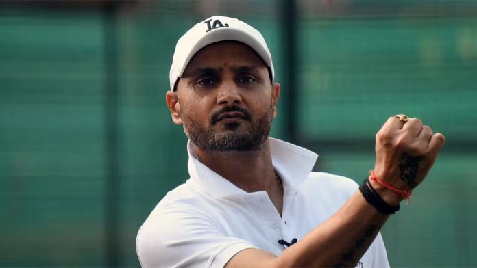 Harbhajan Singh's Incredible SRK-Style Reaction to Gautam Gambhir-S Sreesanth Row