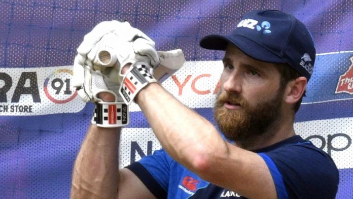 Kane williamson retires hurt in the 2nd T20I vs PAK, Southee named stand as a captain